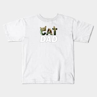 Cat dad - tabby cat oil painting word art Kids T-Shirt